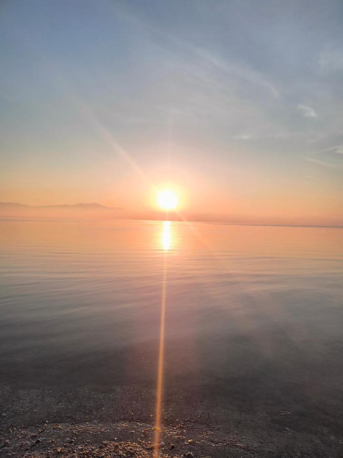 Endlesssunrise Appartement Míloi Buitenkant foto